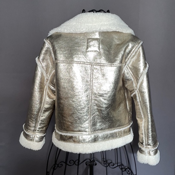 GAP KIDS Coat. Size M (8-9). 100% polyester. - Picture 2 of 5